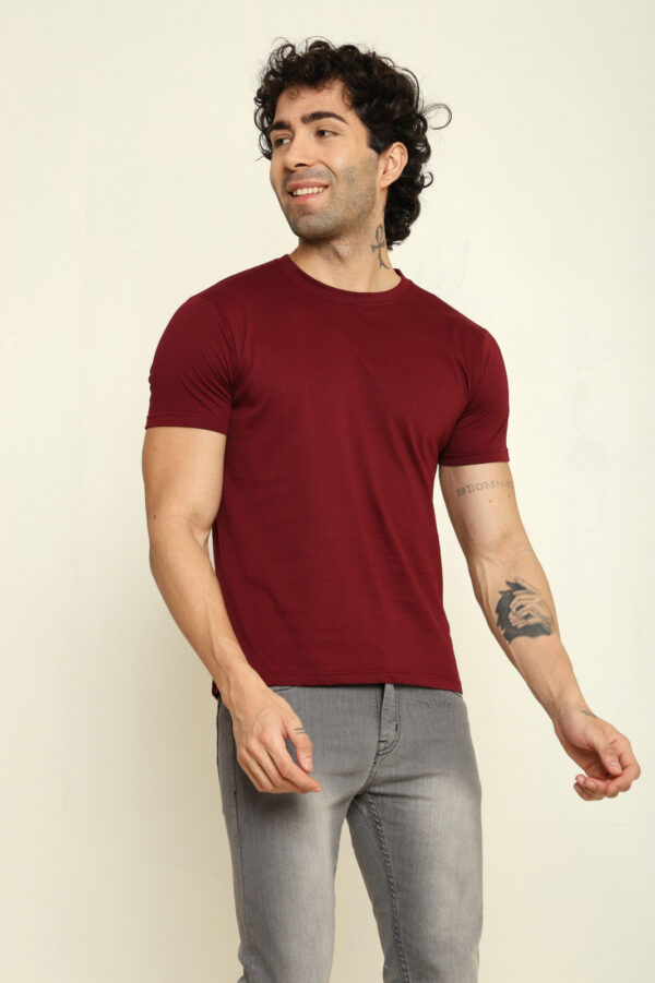 Absqura Solid Men Maroon T-Shirt