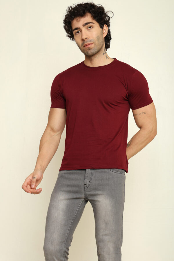 Absqura Solid Men Maroon T-Shirt