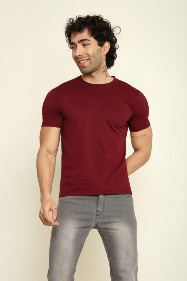 Absqura Solid Men Maroon T-Shirt
